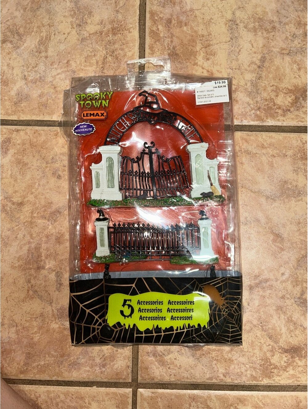 Lemax Spooky Town Witch’s Gate & Fence Halloween Village Accessory Set